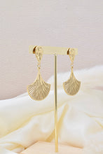 Load image into Gallery viewer, Golden Paris Fan Earrings