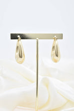 Load image into Gallery viewer, Silver Stainless Steel Earrings