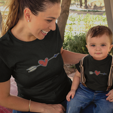 Load image into Gallery viewer, Valentine's Heart Arrow Mom and Child Organic Cotton T-Shirts family Set (Set of 2)