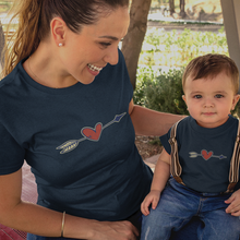 Load image into Gallery viewer, Valentine's Heart Arrow Mom and Child Organic Cotton T-Shirts family Set (Set of 2)
