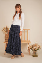 Load image into Gallery viewer, Cropped Ribbed Cardigan