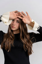 Load image into Gallery viewer, Belt Cuffs Top