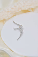 Load image into Gallery viewer, Steel swallow pin brooch - BH500022: Gold